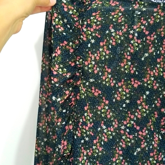 VYLETTE WEMONS BLOUSE​​​​​​ - Picture 3 of 6